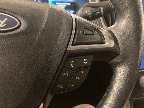 Certified 2022 Ford Edge SEL w/ Convenience Package image 16