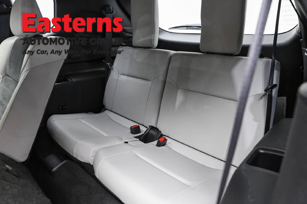 Used 2025 Mitsubishi Outlander SE FWD image 28