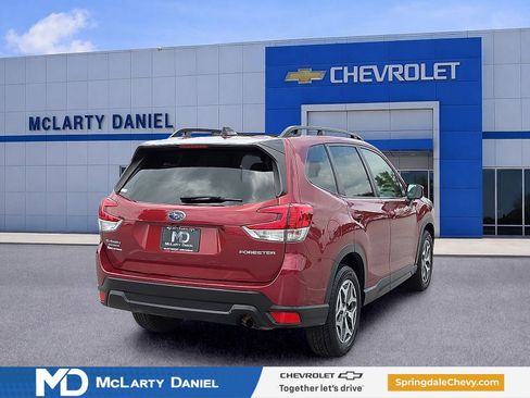 Used 2024 Subaru Forester Premium AWD/4WD image 5