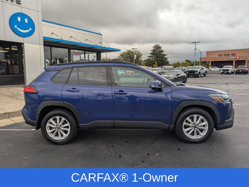 Used 2023 Toyota Corolla Cross LE AWD/4WD image 2