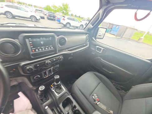 Used 2021 Jeep Wrangler Sport AWD/4WD image 25