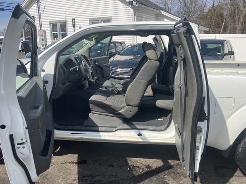 Used 2019 Nissan Frontier S RWD image 18