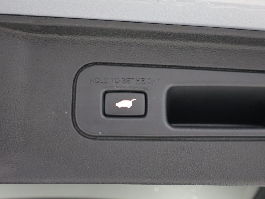 Used 2024 Honda Pilot Touring image 20