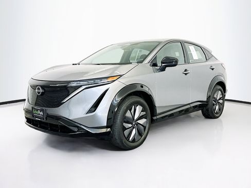 Used 2024 Nissan Ariya AWD image 3