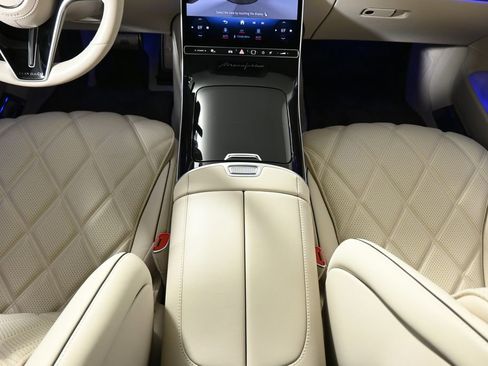 Used 2023 Mercedes-Benz Maybach S 680 4MATIC image 22