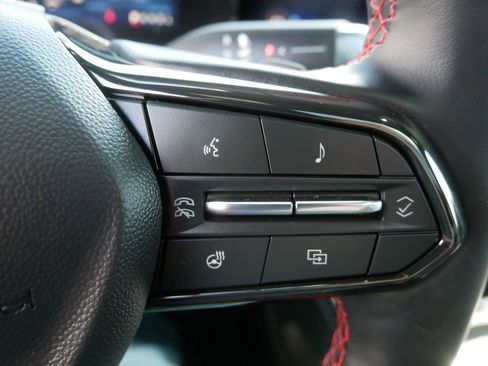 Used 2024 Chevrolet Traverse RS AWD/4WD image 25