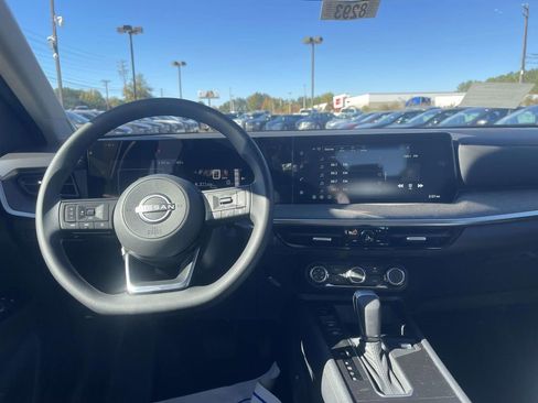 New 2026 Nissan Kicks S image 15