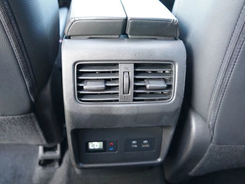Used 2022 Nissan Rogue SL FWD image 19