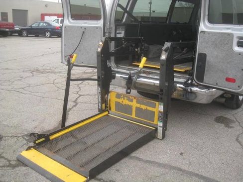 Used 2013 Ford E-350 and Econoline 350 Extended Super Duty w/ PWR Group image 8