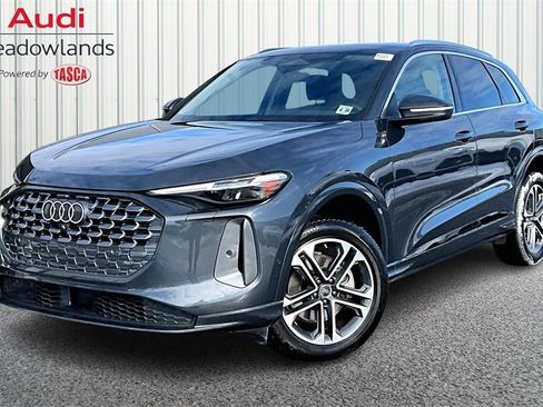 Used 2025 Audi Q5 Premium Plus w/ Premium Plus image 1