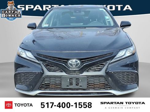 Used 2023 Toyota Camry XSE FWD image 3