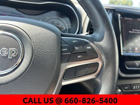 Used 2019 Jeep Cherokee Limited AWD/4WD image 16
