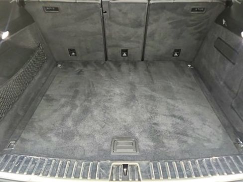 Used 2021 Porsche Cayenne Base image 15