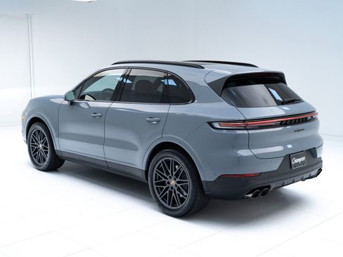 New 2026 Porsche Cayenne image 3