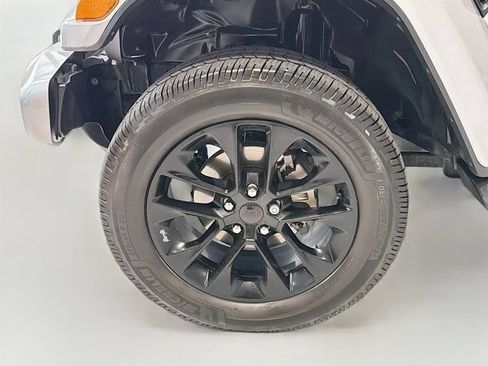 Used 2021 Jeep Wrangler Unlimited Sahara AWD/4WD image 26