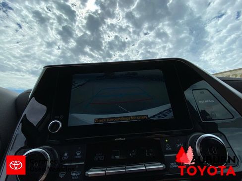 Certified 2024 Toyota Highlander XLE AWD/4WD image 51