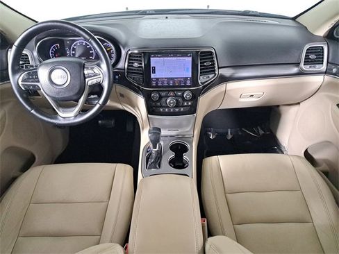 Used 2020 Jeep Grand Cherokee Limited image 16