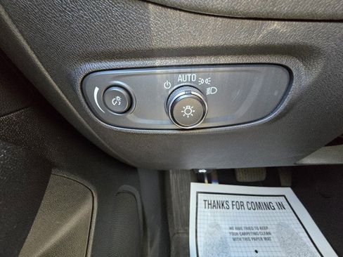 Used 2023 Chevrolet Equinox LT image 21