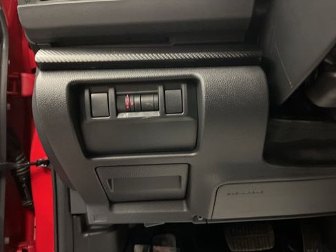 Certified 2025 Subaru Crosstrek 2.0i image 18