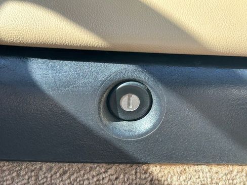 Used 1998 Chevrolet Corvette Convertible w/ Performance Handling Pkg image 37