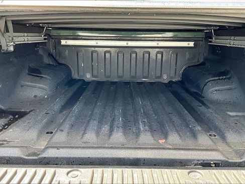 Used 2024 Nissan Frontier SV w/ SV Convenience Package RWD image 8