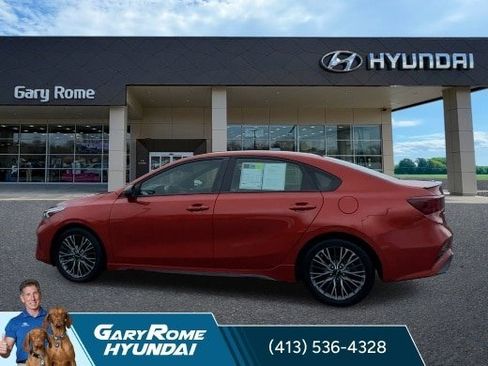 Used 2023 Kia Forte GT-Line w/ GT-Line Technology Package FWD image 4