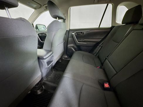 Used 2019 Toyota RAV4 LE image 23