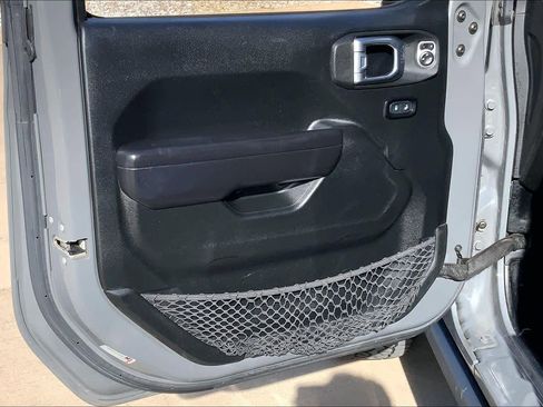 Used 2020 Jeep Wrangler Unlimited Sport image 21