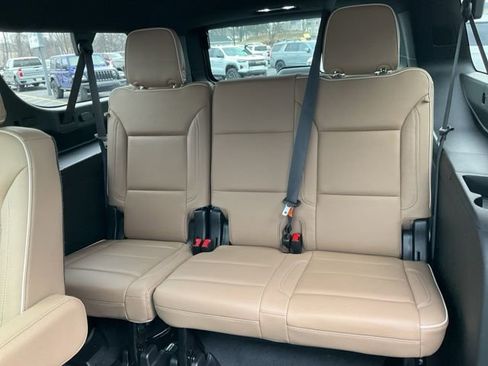 Certified 2023 Chevrolet Suburban Premier image 19