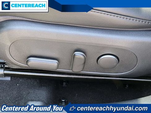 Used 2024 Hyundai Kona Limited AWD/4WD image 16