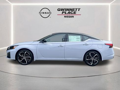 New 2026 Nissan Altima 2.5 SR FWD image 19