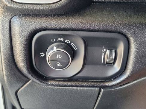 Used 2025 RAM 2500 Big Horn AWD/4WD image 14
