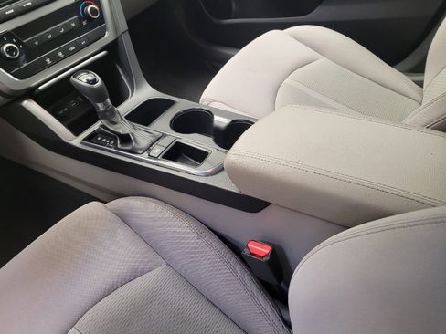 Used 2016 Hyundai Sonata SE image 26