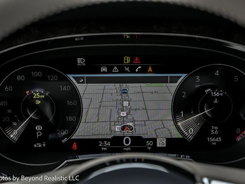 Used 2022 Bentley Bentayga image 37