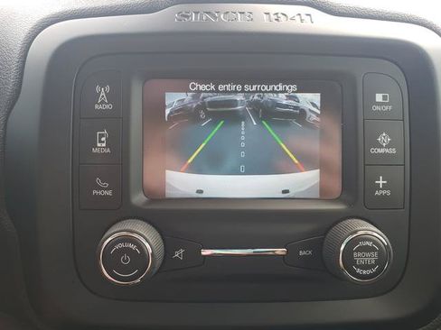 Used 2017 Jeep Renegade Latitude w/ Popular Equipment Group AWD/4WD image 25