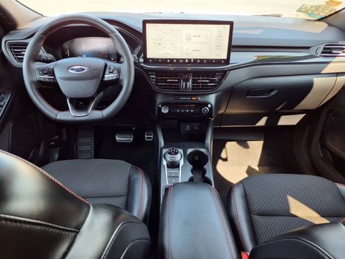 Used 2023 Ford Escape ST-Line w/ Tech Pack #1 AWD/4WD image 10