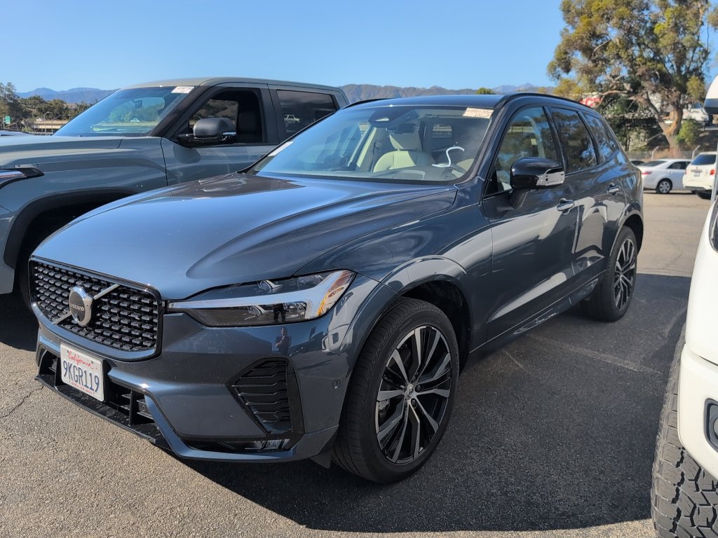 Used 2024 Volvo XC60 B5 Plus AWD/4WD image 1