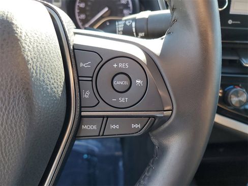 Used 2022 Toyota Camry XSE image 12