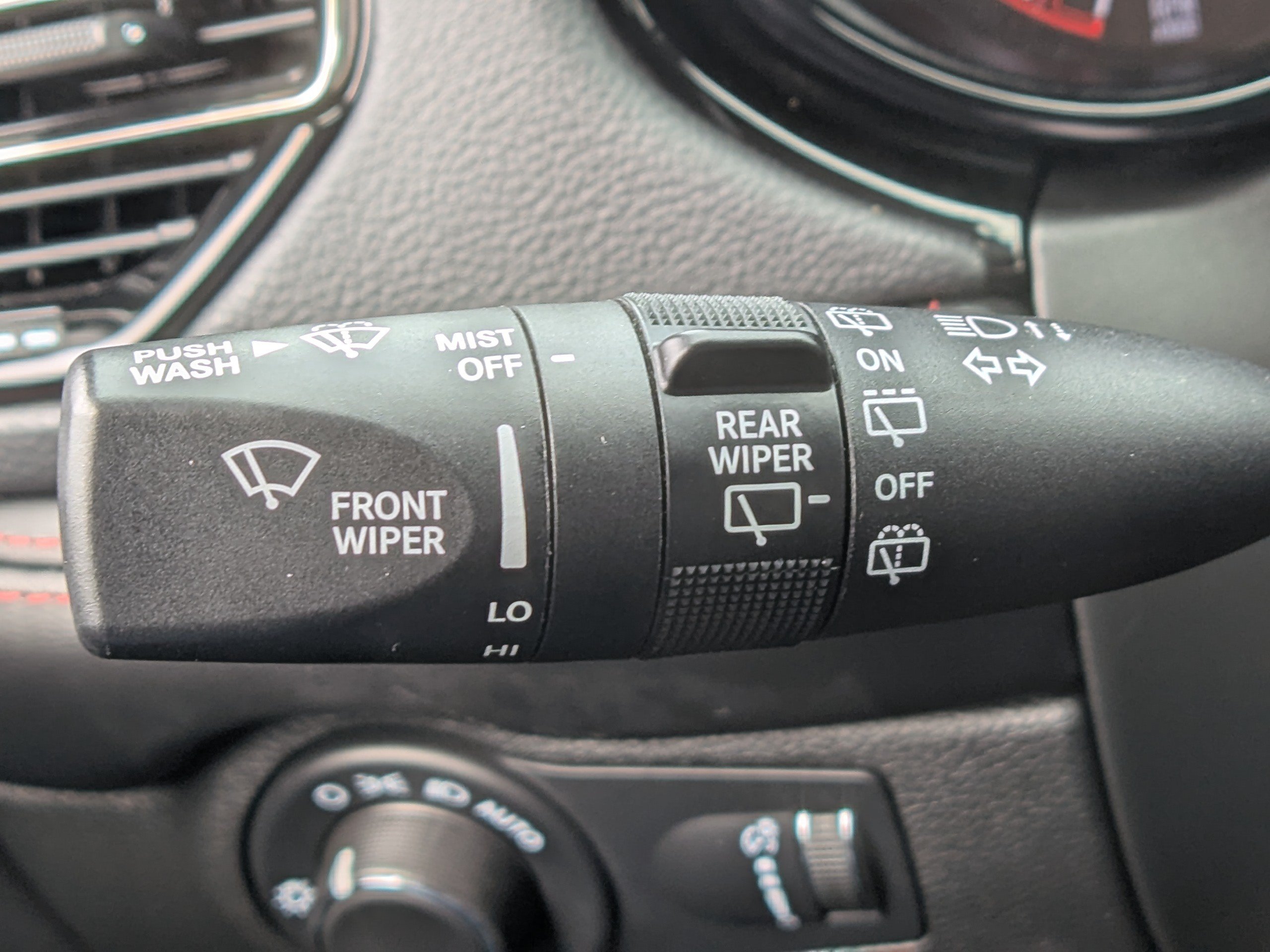 Used 2025 Dodge Durango GT AWD/4WD image 29