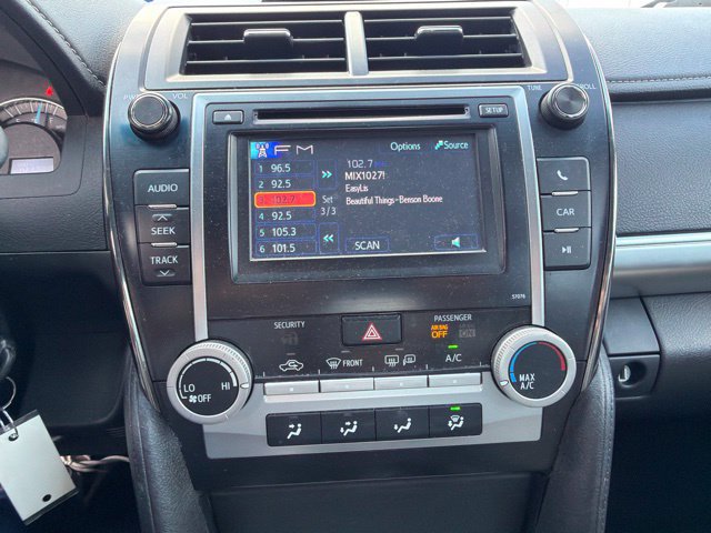 Used 2013 Toyota Camry SE FWD image 23