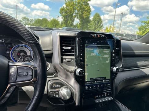Used 2020 RAM 1500 Limited w/ Black Appearance Package AWD/4WD image 9