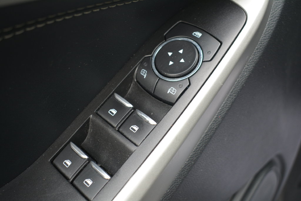 Used 2022 Ford Explorer XLT AWD/4WD image 8