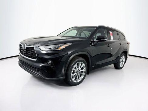 New 2026 Toyota Highlander Limited AWD/4WD image 3