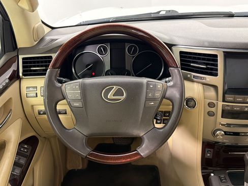 Used 2014 Lexus LX 570 4WD image 11
