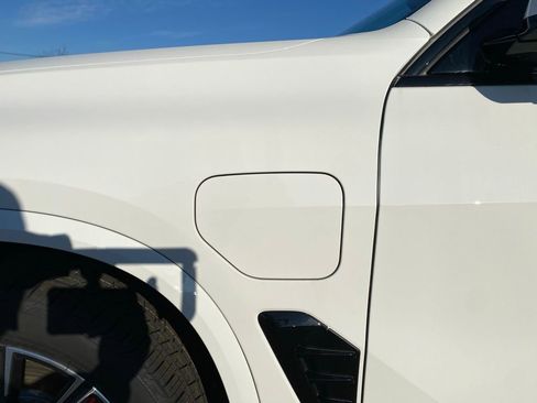 New 2026 BMW X5 xDrive50e image 13