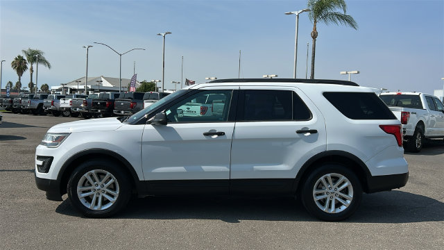 Certified 2017 Ford Explorer FWD image 7