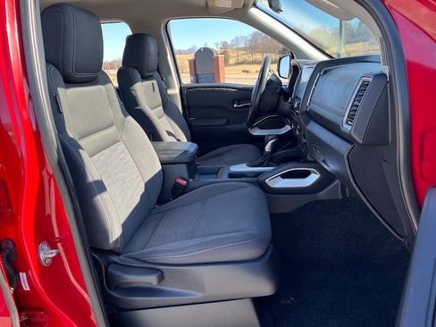 Used 2023 Nissan Frontier SV w/ SV Convenience Package image 34