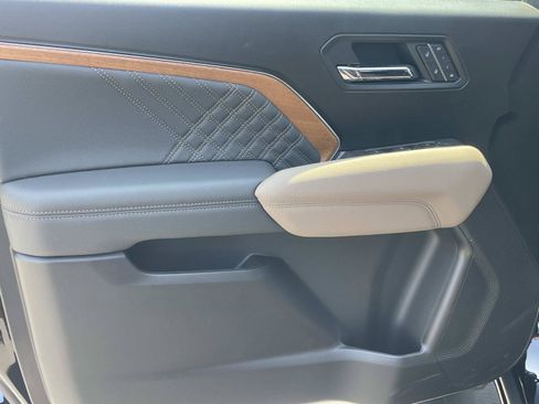 New 2026 GMC Canyon Denali w/ LPO, Denali Black Edition AWD/4WD image 19