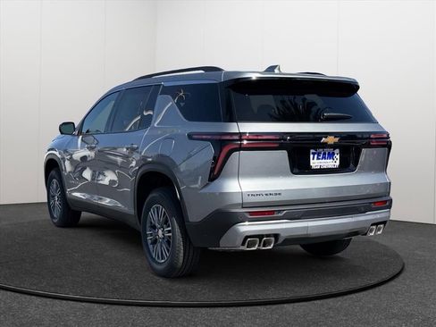 New 2026 Chevrolet Traverse LT FWD image 4