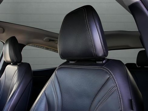 Used 2022 Ford Mustang Mach-E Premium image 2